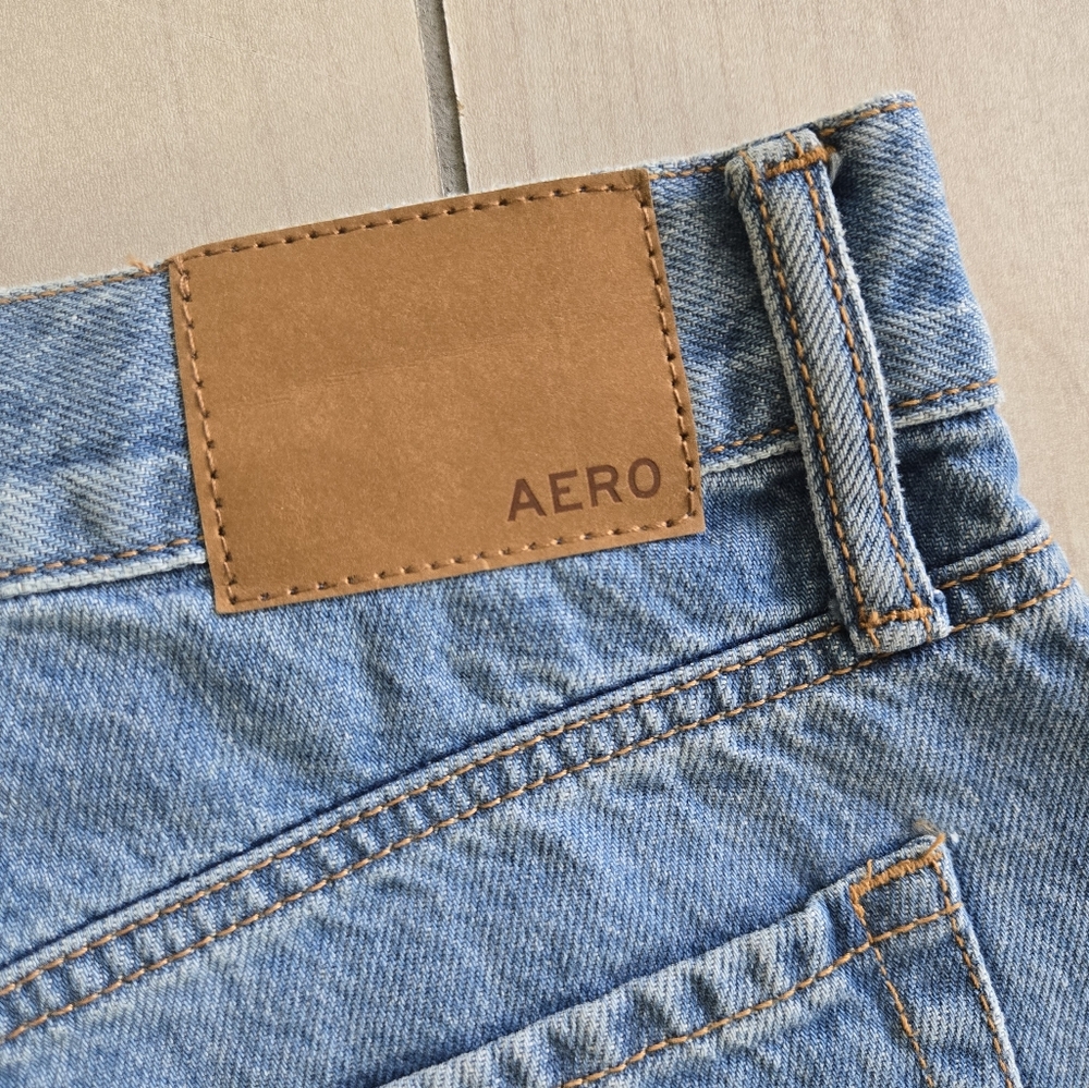 NWT Aeropostale 3.25" Buttonfly Jean Mom Shorts Frayed Rolled Hem - Picture 9 of 13